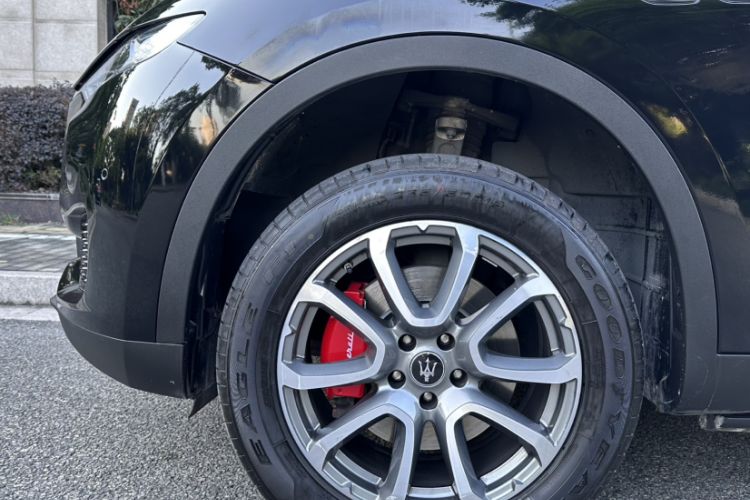Used Maserati Levante 2021 3.0T Standard Edition Exterior 5