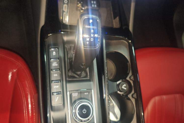 Used Maserati Levante 2021 3.0T Standard Edition Gear Lever