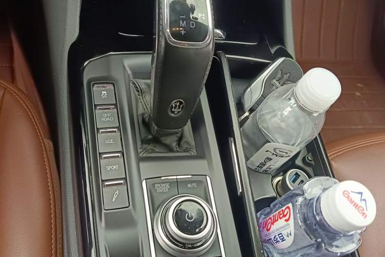 Used Maserati Levante 2021 3.0T Standard Edition Gear Lever