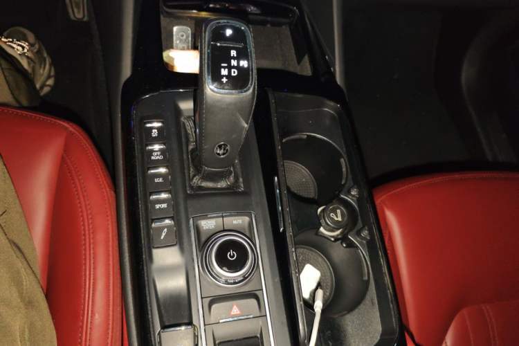 Used Maserati Levante 2021 3.0T Standard Edition Gear Lever