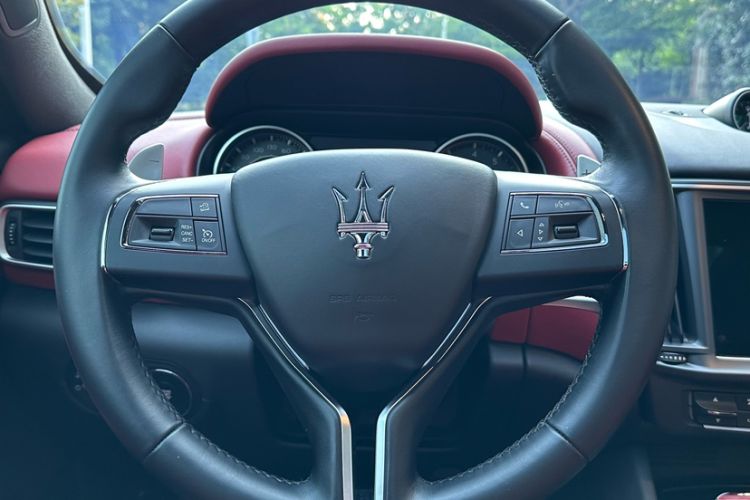 Used Maserati Levante 2021 3.0T Standard Edition Interior 2