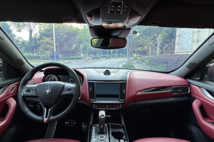 Used Maserati Levante 2021 3.0T Standard Edition Interior 5