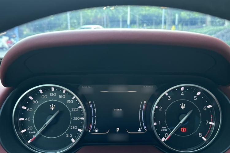 Used Maserati Levante 2021 3.0T Standard Edition Interior 7