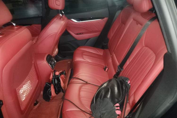 Used Maserati Levante 2021 3.0T Standard Edition Left Rear Seat