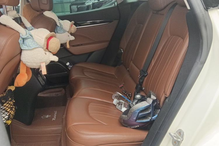 Used Maserati Levante 2021 3.0T Standard Edition Left Rear Seat