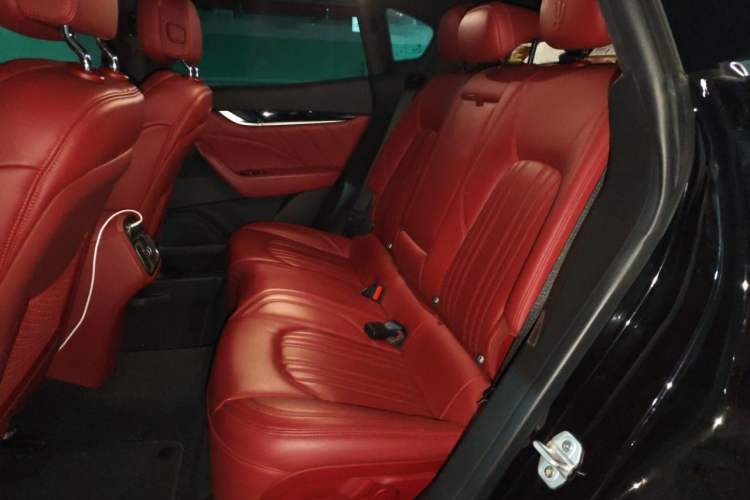 Used Maserati Levante 2021 3.0T Standard Edition Left Rear Seat
