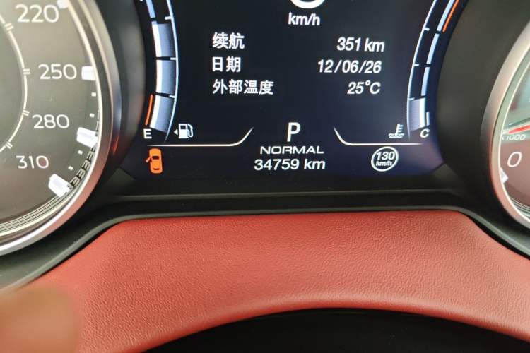 Used Maserati Levante 2021 3.0T Standard Edition Odometer Close Up