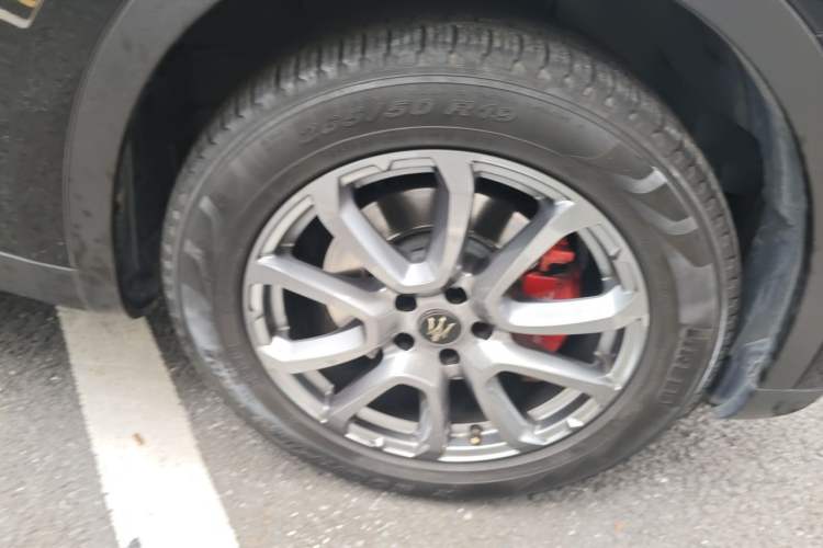Used Maserati Levante 2021 3.0T Standard Edition Right Front Wheel Hub