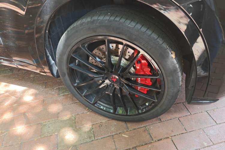Used Maserati Levante 2021 3.0T Standard Edition Right Front Wheel Hub