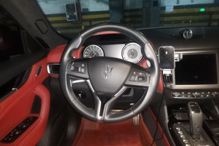 Used Maserati Levante 2021 3.0T Standard Edition Steering Wheel