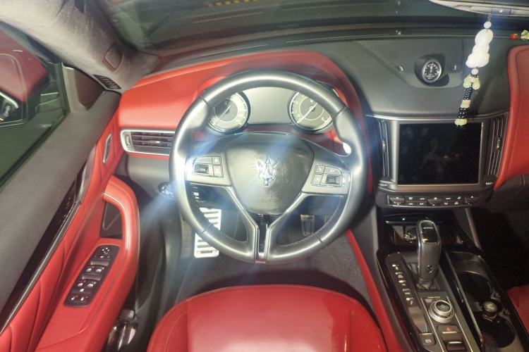 Used Maserati Levante 2021 3.0T Standard Edition Steering Wheel