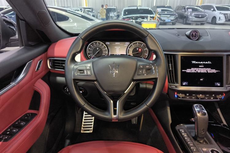 Used Maserati Levante 2021 3.0T Standard Edition Steering Wheel