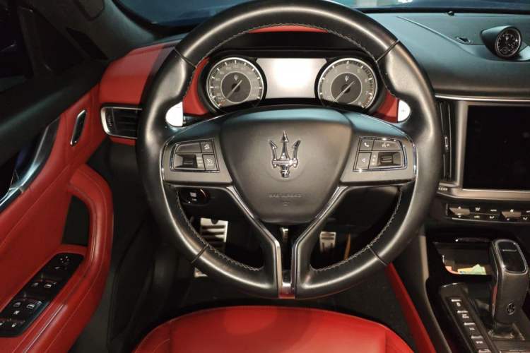 Used Maserati Levante 2021 3.0T Standard Edition Steering Wheel