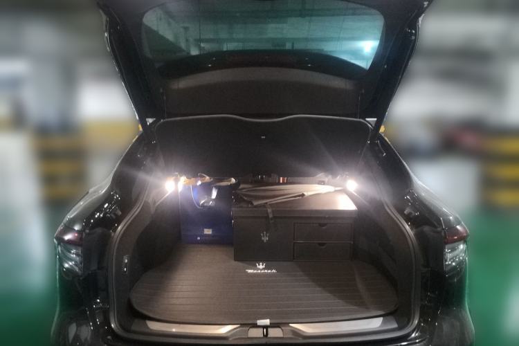 Used Maserati Levante 2021 3.0T Standard Edition Trunk