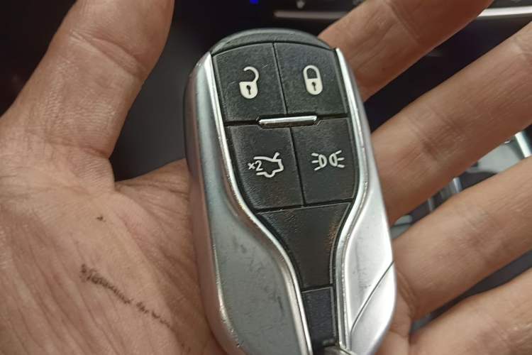 Used Maserati Levante 2021 3.0T Standard Edition Vehicle Key