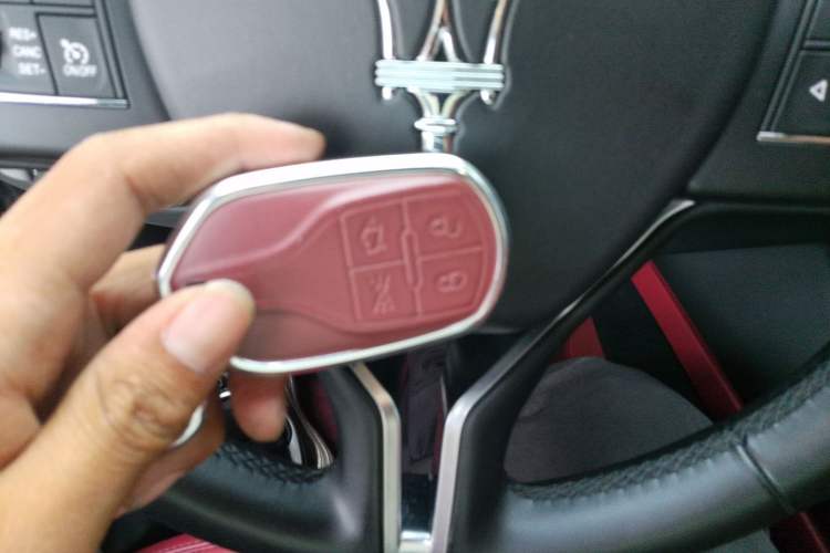 Used Maserati Levante 2021 3.0T Standard Edition Vehicle Key