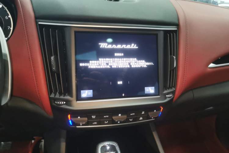 Used Maserati Levante 2021 3.0T Standard Edition Audio And AC Panel