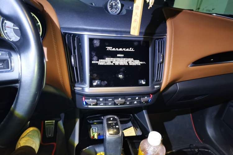 Used Maserati Levante 2021 3.0T Standard Edition Audio And AC Panel