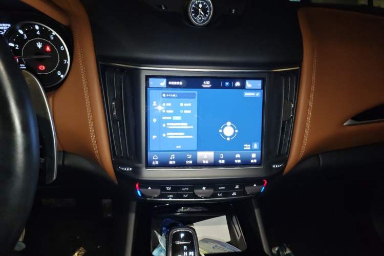 Used Maserati Levante 2021 3.0T Standard Edition Audio And AC Panel