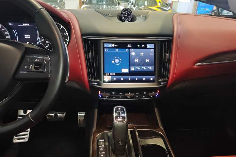 Used Maserati Levante 2021 3.0T Standard Edition Audio And AC Panel