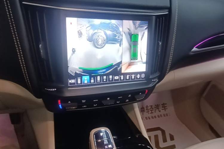 Used Maserati Levante 2021 3.0T Standard Edition Audio And AC Panel