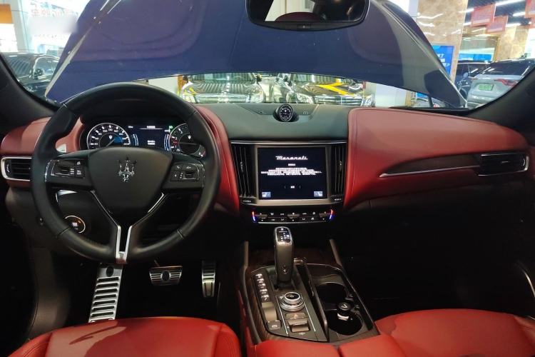Used Maserati Levante 2021 3.0T Standard Edition Center Console