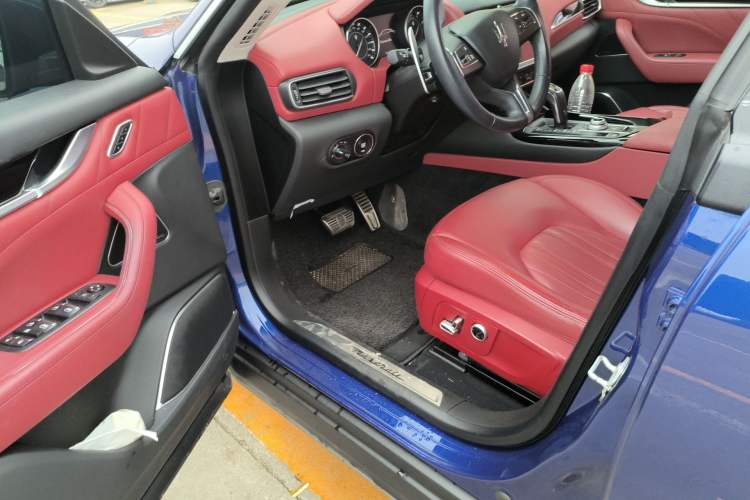Used Maserati Levante 2021 3.0T Standard Edition Driver Seat