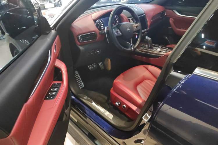 Used Maserati Levante 2021 3.0T Standard Edition Driver Seat