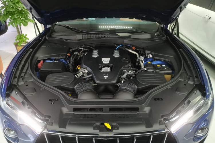 Used Maserati Levante 2021 3.0T Standard Edition Engine Bay