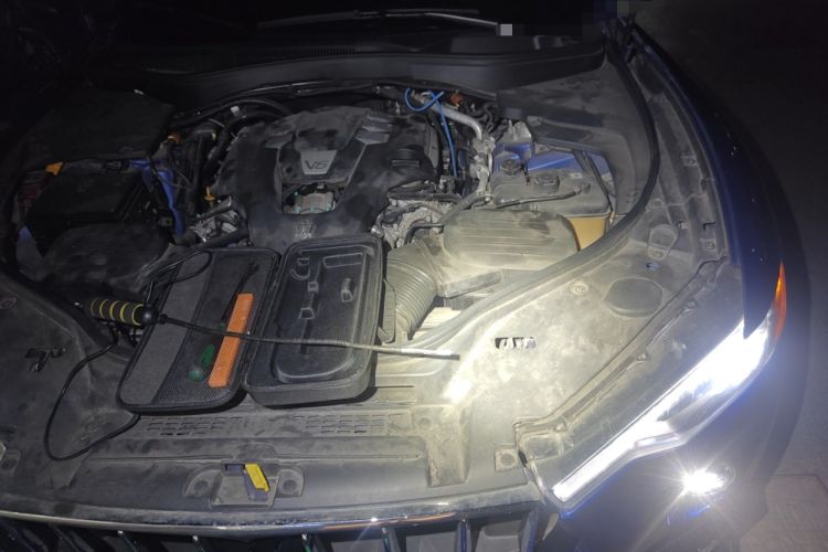 Used Maserati Levante 2021 3.0T Standard Edition Engine Bay Left