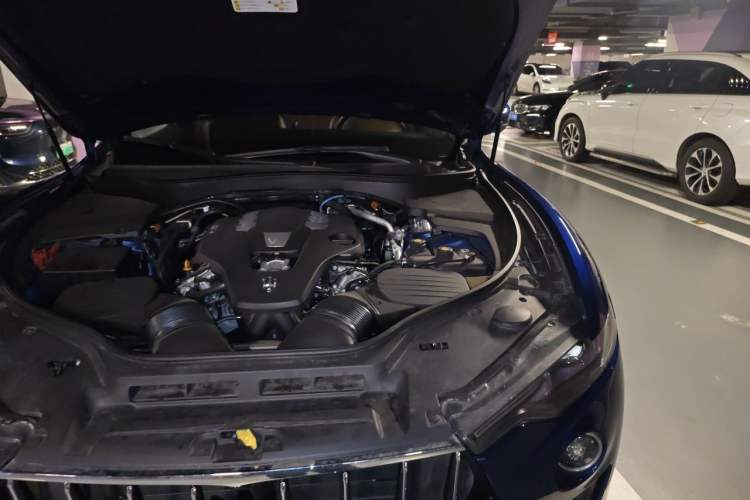 Used Maserati Levante 2021 3.0T Standard Edition Engine Bay Left