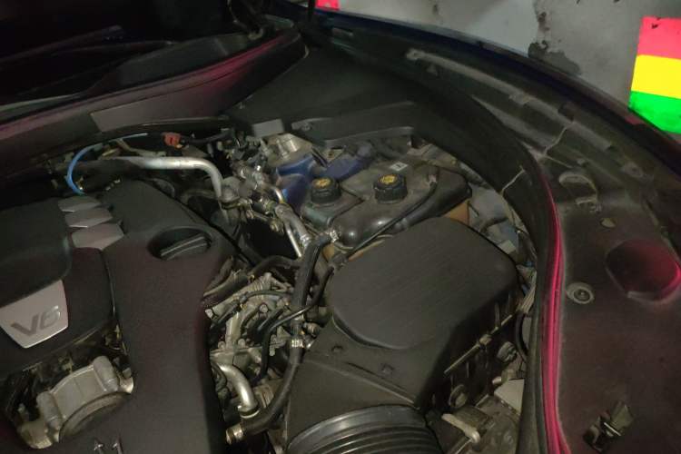 Used Maserati Levante 2021 3.0T Standard Edition Engine Bay Left