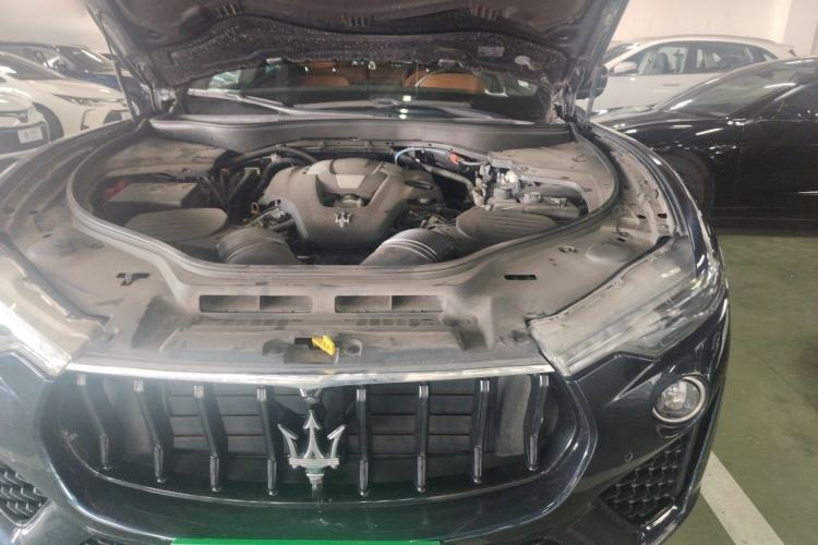 Used Maserati Levante 2021 3.0T Standard Edition Engine Bay Left