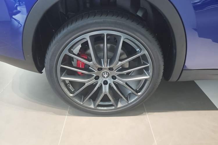 Used Maserati Levante 2021 3.0T Standard Edition Exterior 5