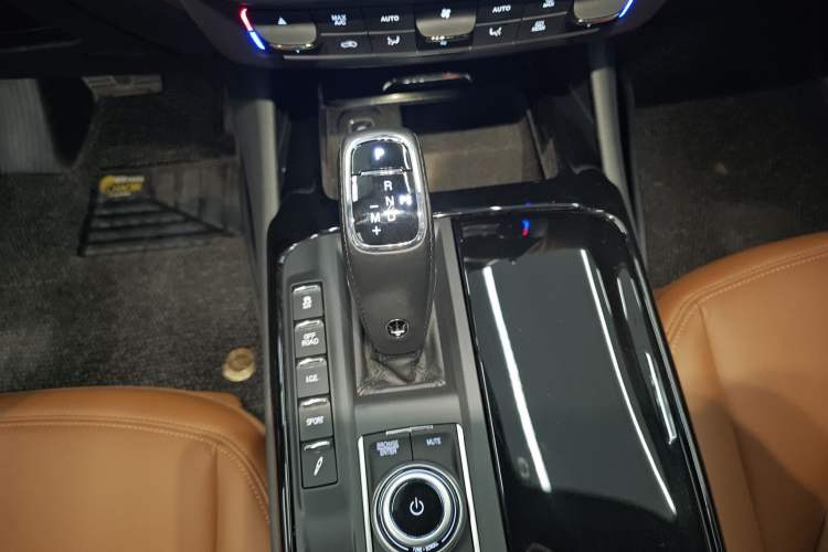 Used Maserati Levante 2021 3.0T Standard Edition Gear Lever