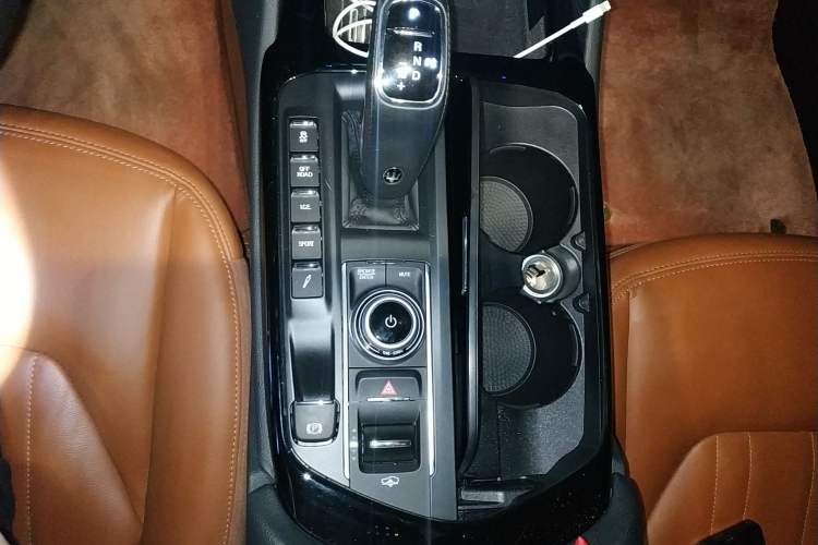 Used Maserati Levante 2021 3.0T Standard Edition Gear Lever