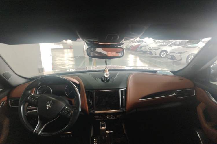 Used Maserati Levante 2021 3.0T Standard Edition Headliner