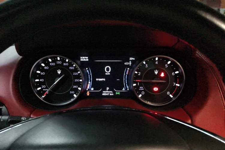 Used Maserati Levante 2021 3.0T Standard Edition Instrument Cluster