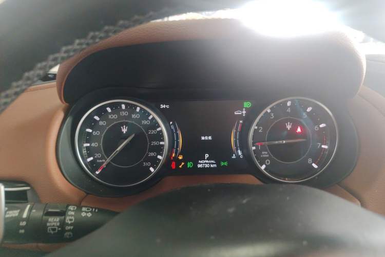 Used Maserati Levante 2021 3.0T Standard Edition Instrument Cluster