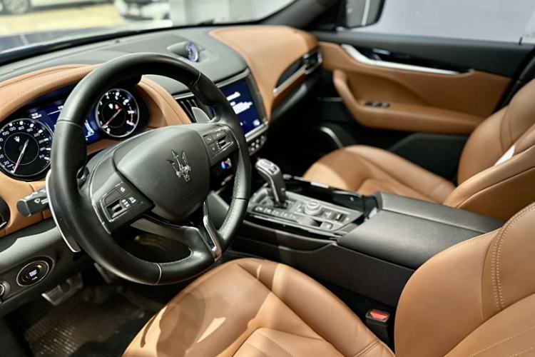 Used Maserati Levante 2021 3.0T Standard Edition Interior 2