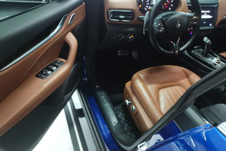 Used Maserati Levante 2021 3.0T Standard Edition Interior 3