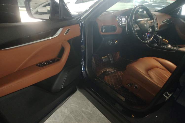 Used Maserati Levante 2021 3.0T Standard Edition Interior 3