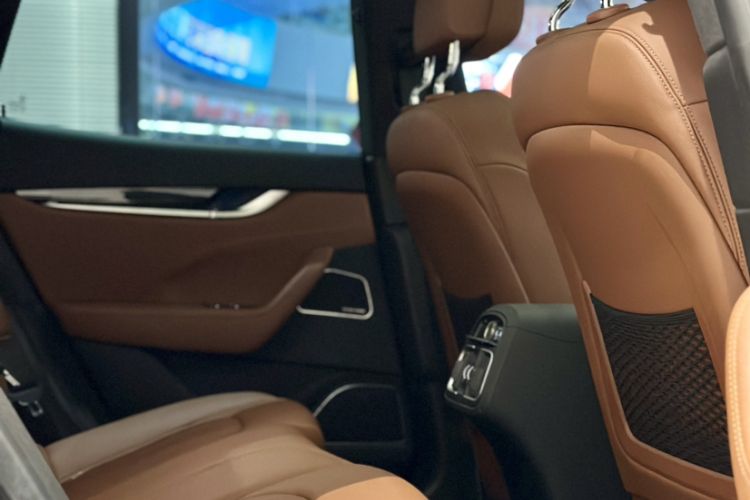 Used Maserati Levante 2021 3.0T Standard Edition Interior 5