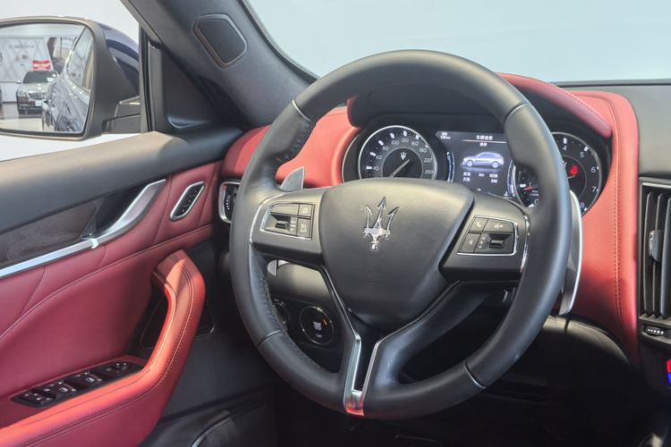 Used Maserati Levante 2021 3.0T Luxury Edition Interior 8