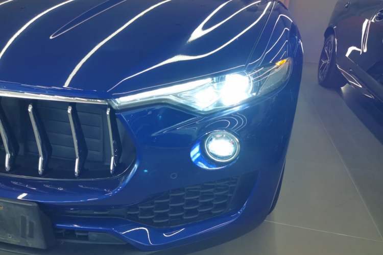 Used Maserati Levante 2021 3.0T Standard Edition Left Front Headlight