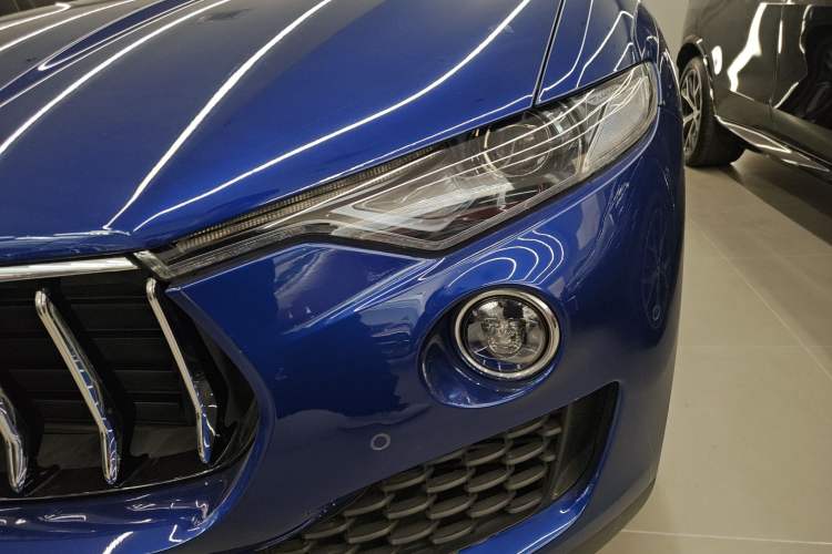 Used Maserati Levante 2021 3.0T Standard Edition Left Front Headlight