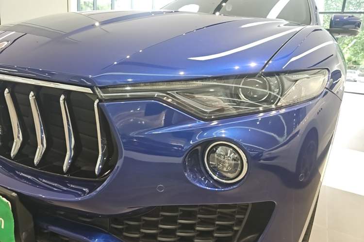 Used Maserati Levante 2021 3.0T Standard Edition Left Front Headlight
