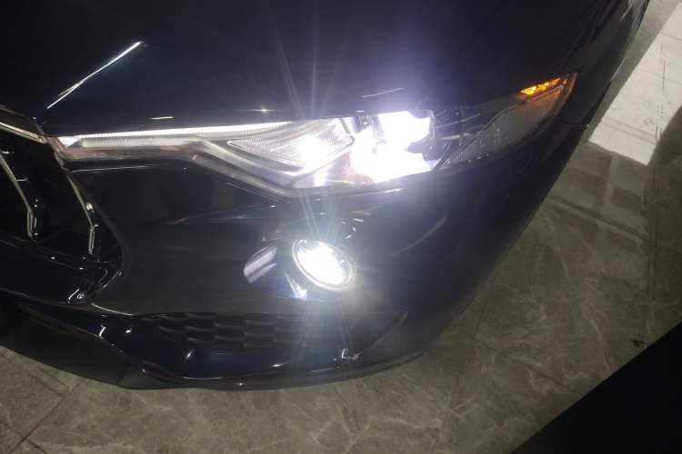 Used Maserati Levante 2021 3.0T Standard Edition Left Front Headlight