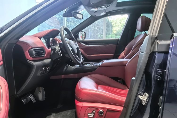 Used Maserati Levante 2021 3.0T Luxury Edition Left Front Seat