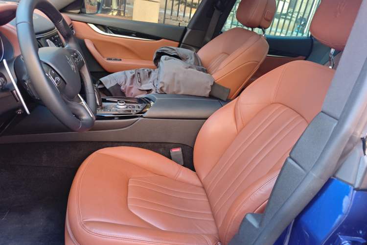 Used Maserati Levante 2021 3.0T Standard Edition Left Front Seat